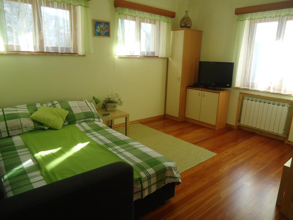 Apartment Savli Кобарід Екстер'єр фото